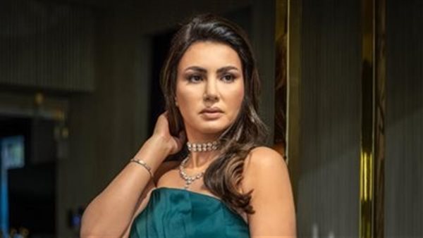 الفنانة دينا فؤاد: فخورة بمشاركتي في الندوة التثقيفية للقوات المسلحة